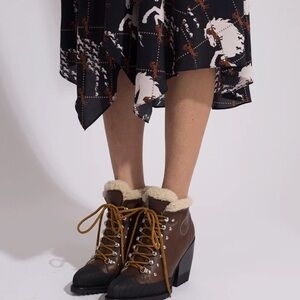Chloe Rylee Shearling-Lined Leather Ankle Boots